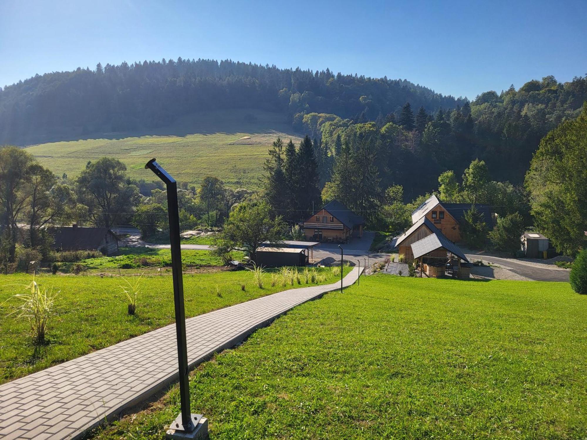Hotel Lesny Dzban Komańcza Exterior foto